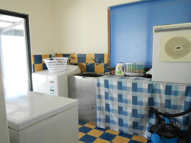 13 Old Ledge Point Road, Ledge Point WA 6043