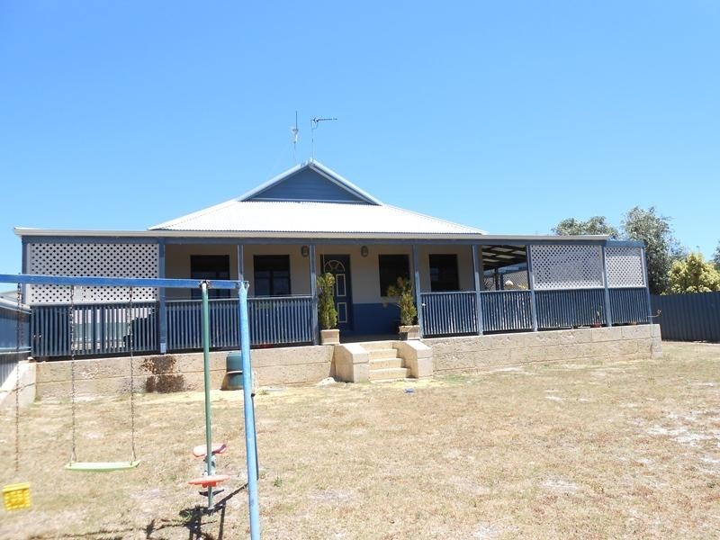 13 Old Ledge Point Road, Ledge Point WA 6043