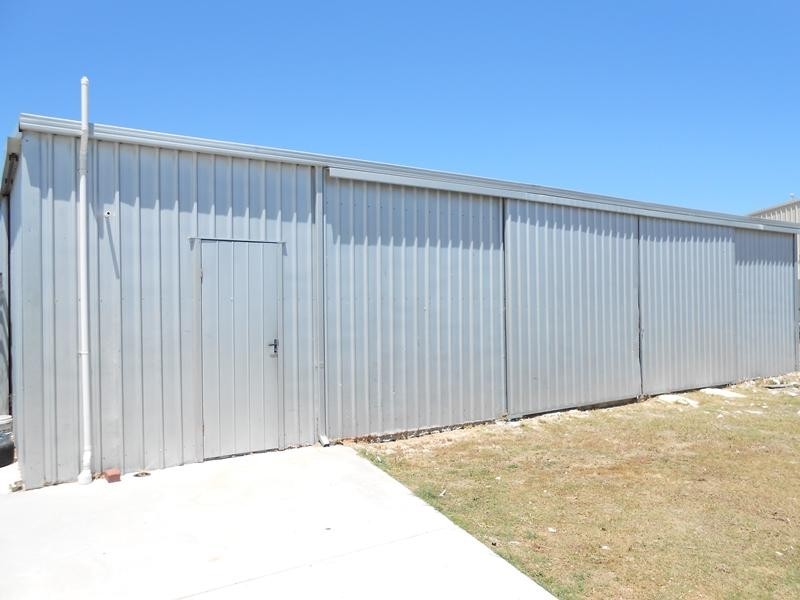 13 Old Ledge Point Road, Ledge Point WA 6043