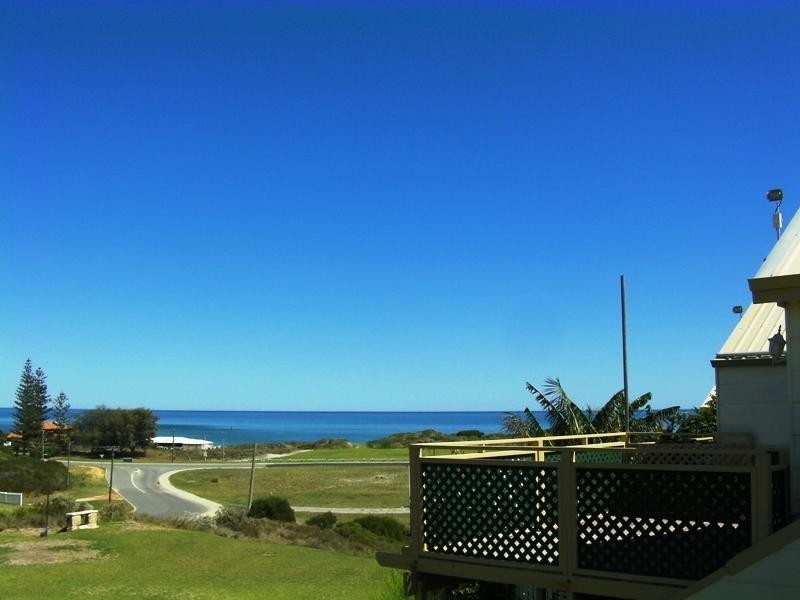 5/16 Dewar Way, Ledge Point WA 6043