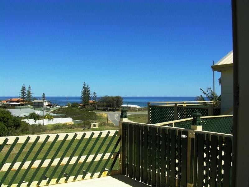 5/16 Dewar Way, Ledge Point WA 6043