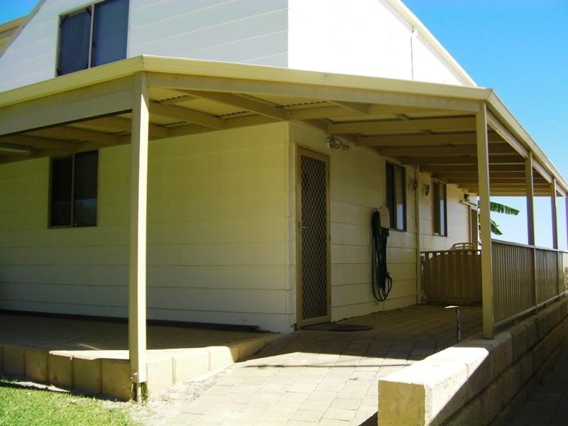 5/16 Dewar Way, Ledge Point WA 6043