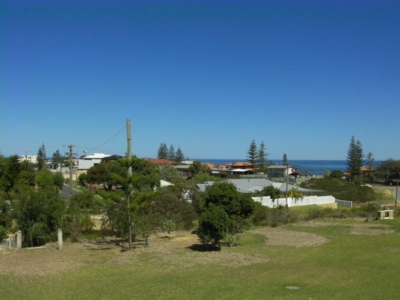 5/16 Dewar Way, Ledge Point WA 6043