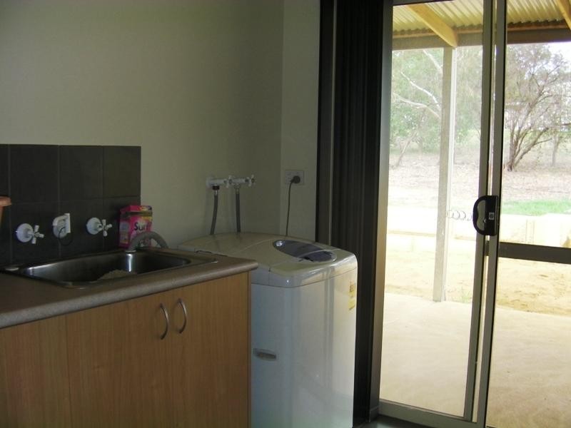 27 Lefroy Street, Gingin WA 6503