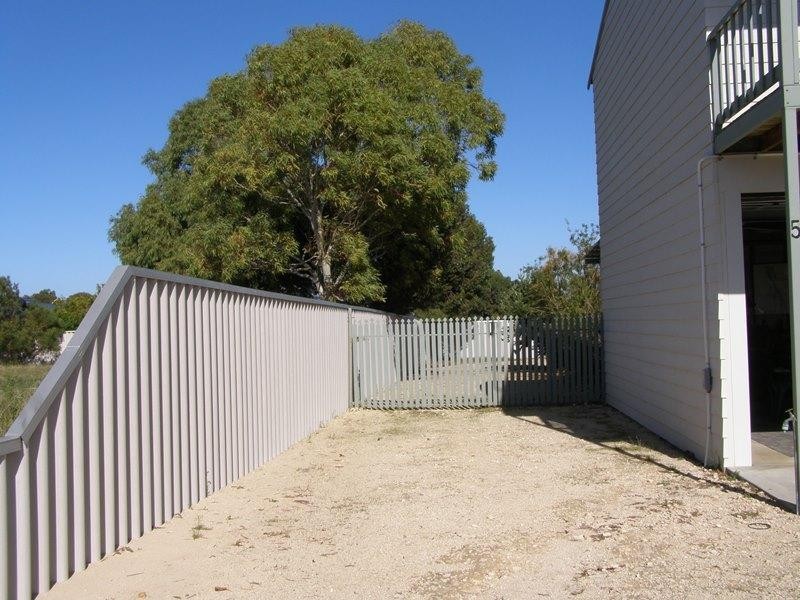 5 Barrett Lennard Drive, Ledge Point WA 6043