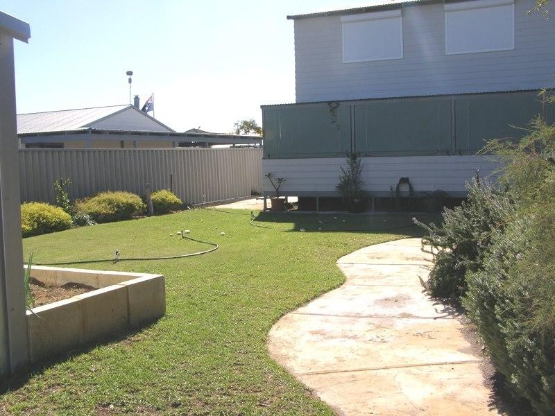 5 Barrett Lennard Drive, Ledge Point WA 6043