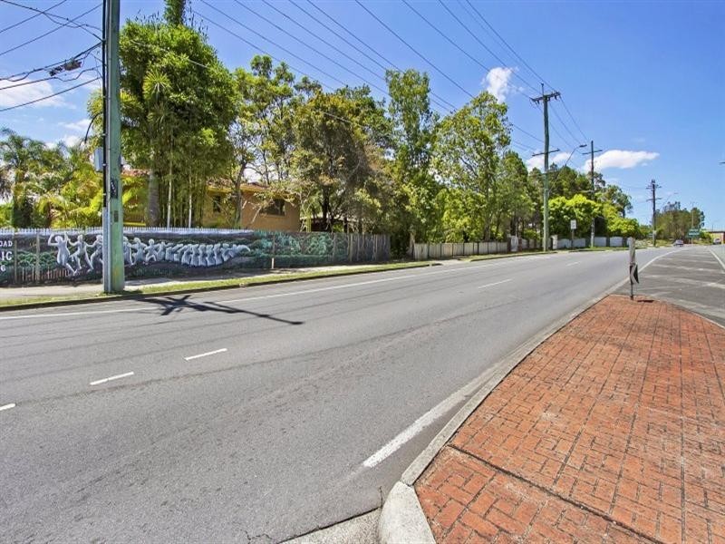 118-120 Anzac Avenue, Hillcrest QLD 4118