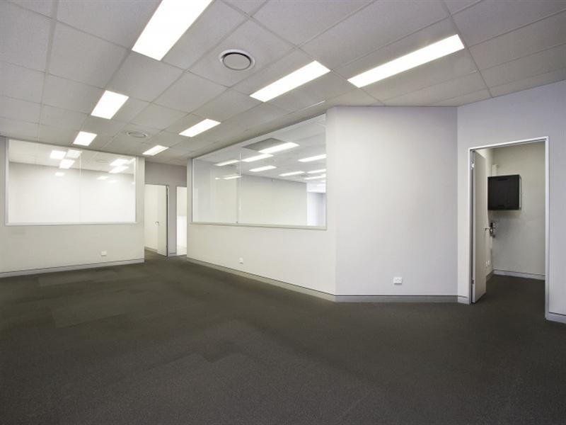 4/33 Meakin Road, Meadowbrook QLD 4131