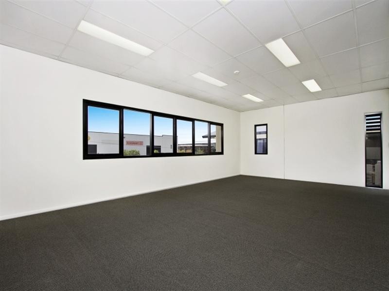 4/33 Meakin Road, Meadowbrook QLD 4131