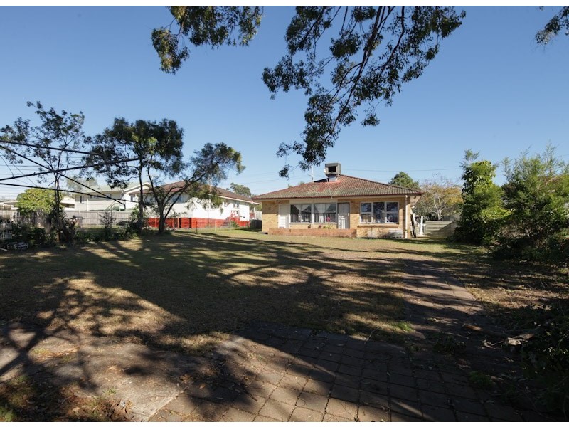 10 Mayes Avenue, Logan Central QLD 4114