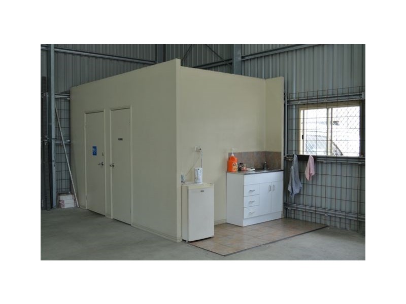 61 Rowland Street, Slacks Creek QLD 4127