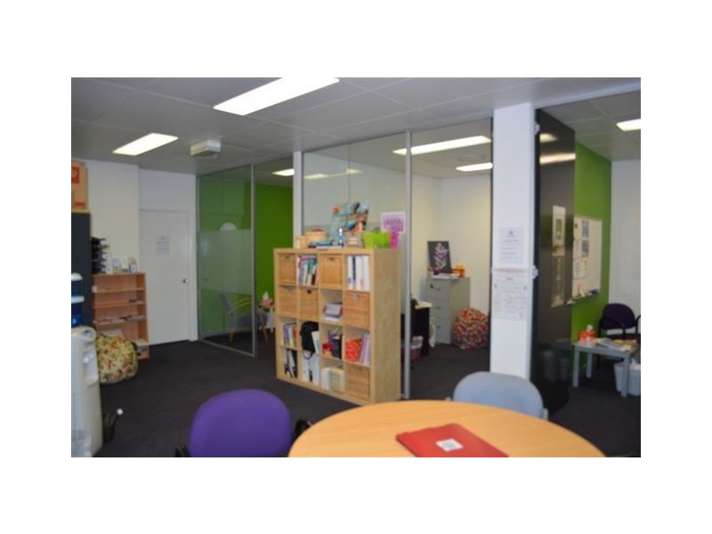 2/18 Carol Avenue, Springwood QLD 4127