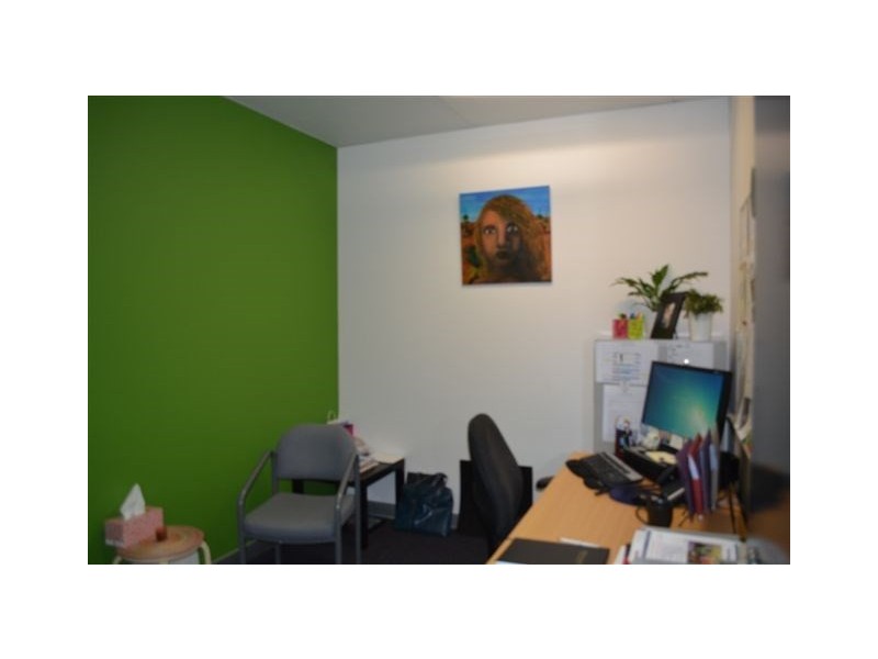 2/18 Carol Avenue, Springwood QLD 4127