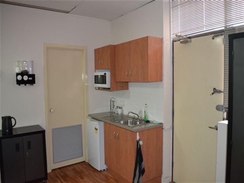 Unit 8/3360 Pacific Highway, Springwood QLD 4127