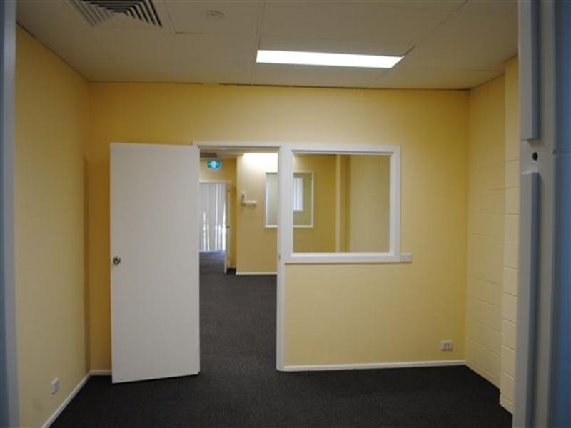 Unit 4/21 Mayes Avenue, Logan Central QLD 4114