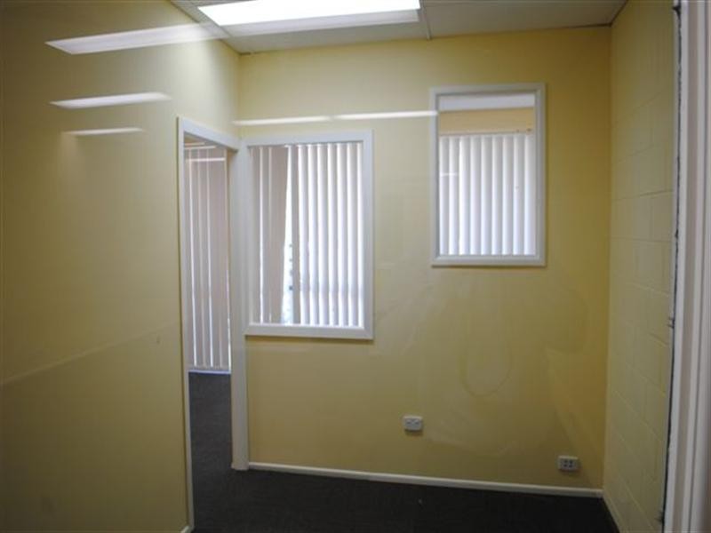 Unit 4/21 Mayes Avenue, Logan Central QLD 4114