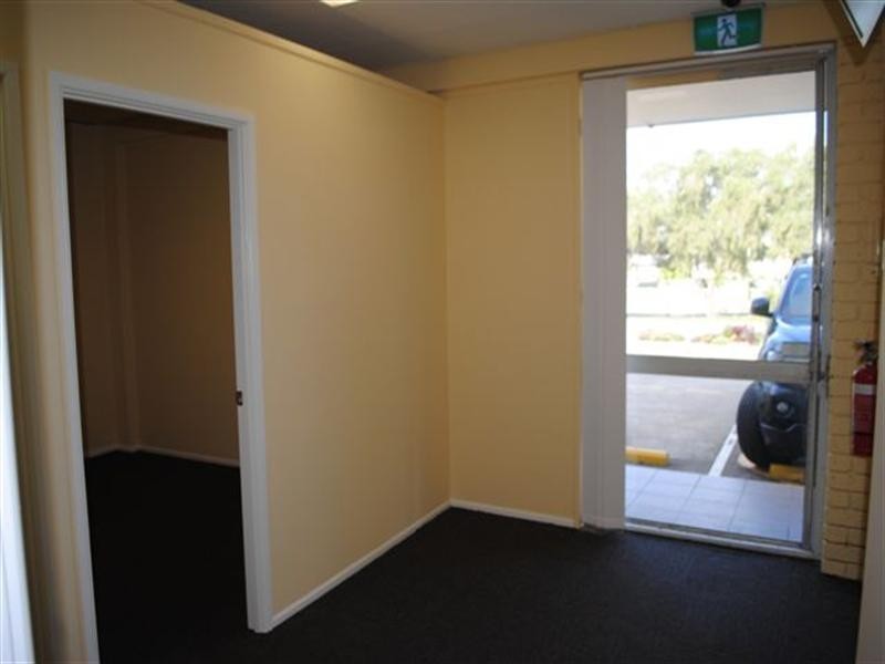 Unit 4/21 Mayes Avenue, Logan Central QLD 4114