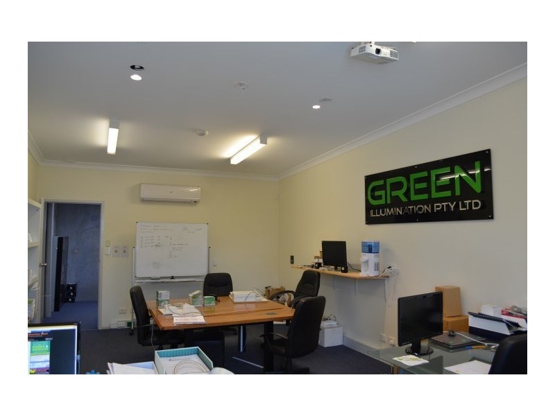 4/172 North Road, Woodridge QLD 4114