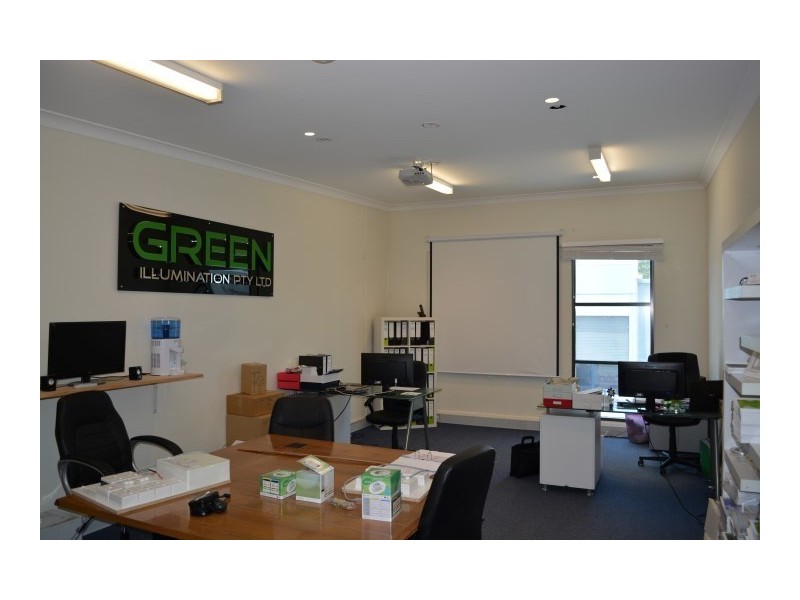 4/172 North Road, Woodridge QLD 4114