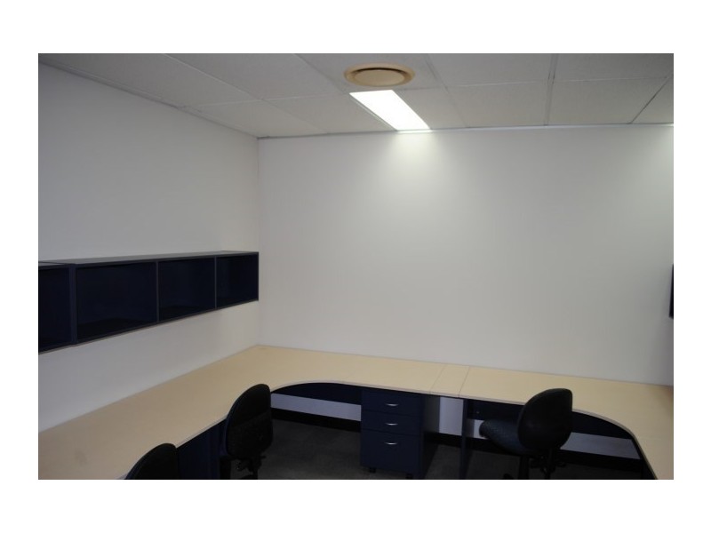 2/16 Vanessa Boulevard, Springwood QLD 4127