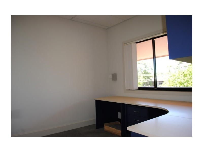 2/16 Vanessa Boulevard, Springwood QLD 4127