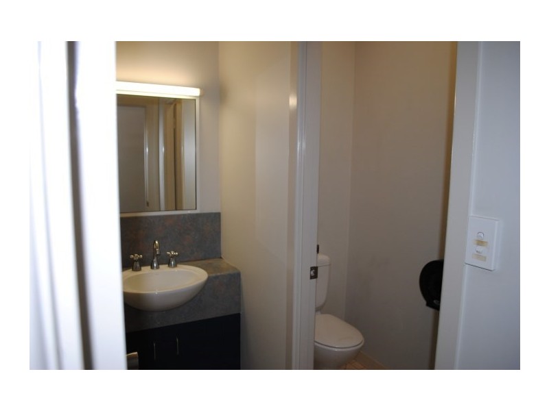 2/16 Vanessa Boulevard, Springwood QLD 4127