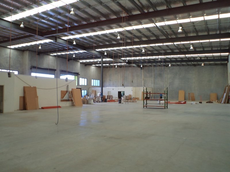 33 Nealdon Drive, Meadowbrook QLD 4131