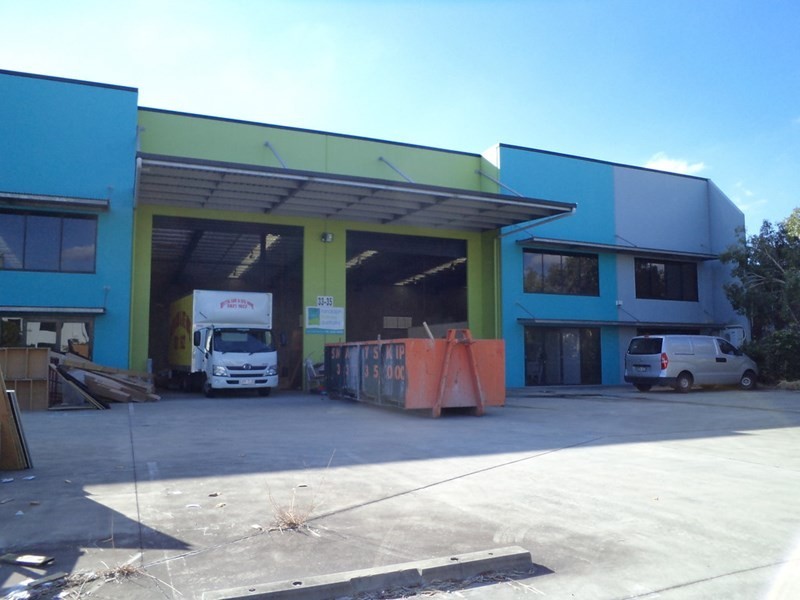 33 Nealdon Drive, Meadowbrook QLD 4131