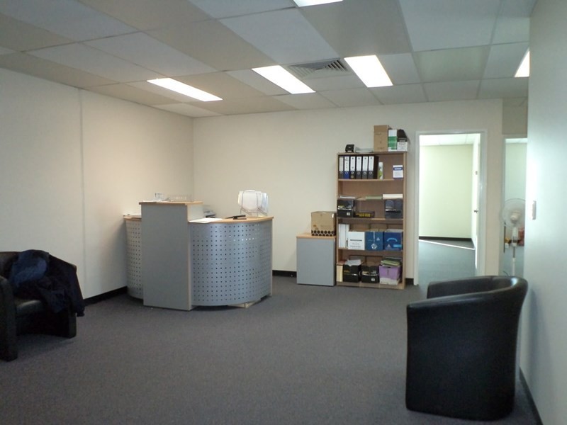 2-12 Nealdon Drive, Meadowbrook QLD 4131