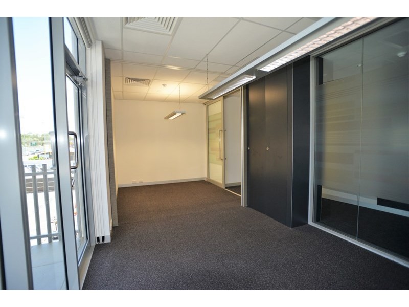 5+6/3950 Pacific Highway, Loganholme QLD 4129