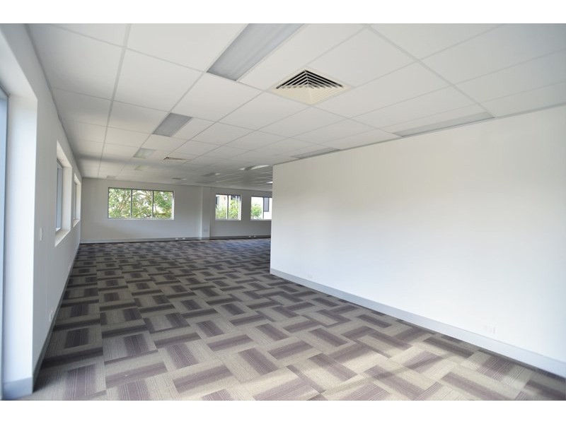 2/3908-3910 Pacific Highway, Loganholme QLD 4129