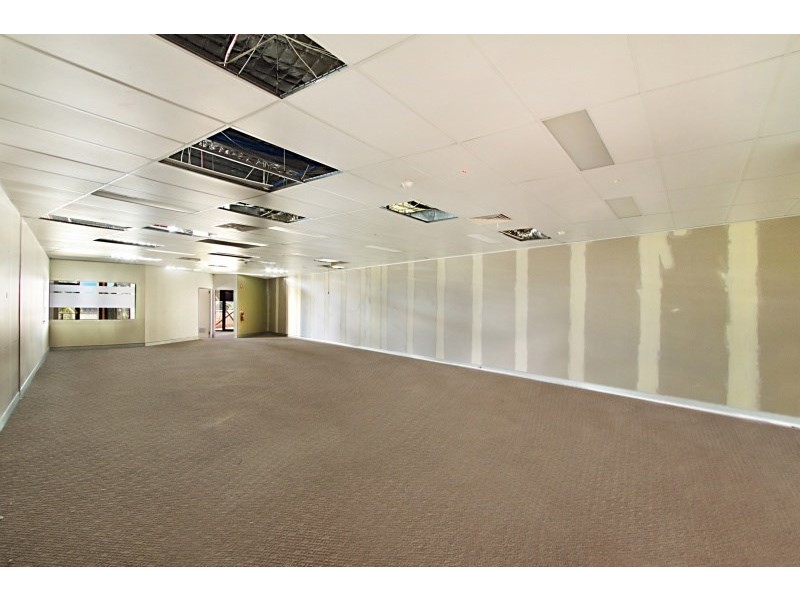 3368 Pacific Highway, Springwood QLD 4127