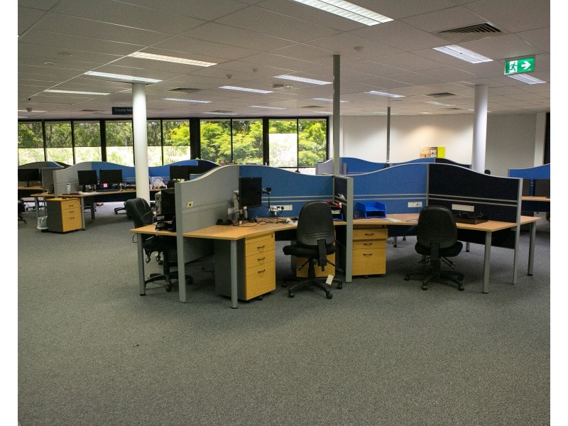 3398 PACIFIC Highway, Springwood QLD 4127