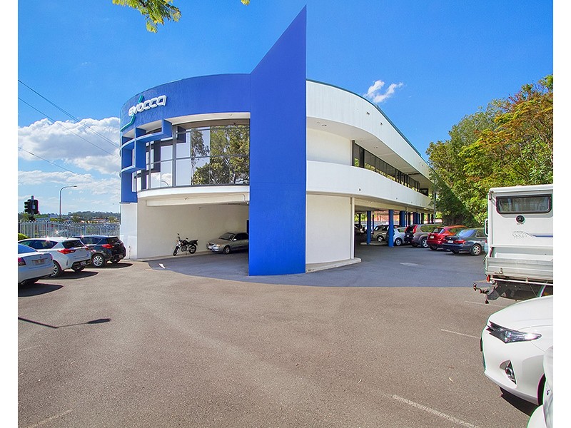 3398 PACIFIC Highway, Springwood QLD 4127