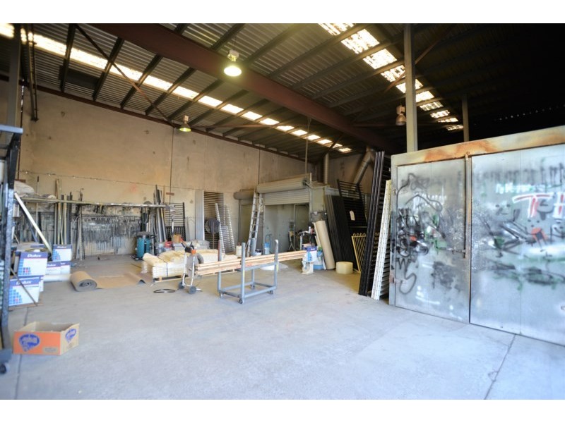 3351 Pacific Highway, Slacks Creek QLD 4127