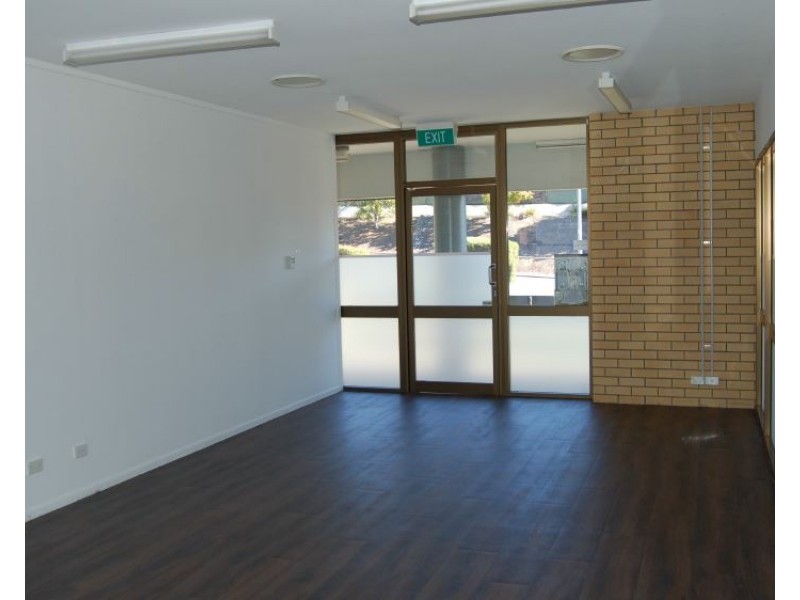 Units 1c & 4 3376 MT LINDESAY Highway, Regents Park QLD 4118