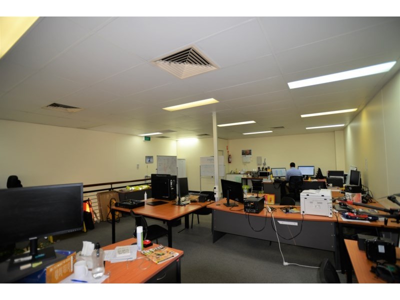 9/3352 Pacific Highway, Springwood QLD 4127