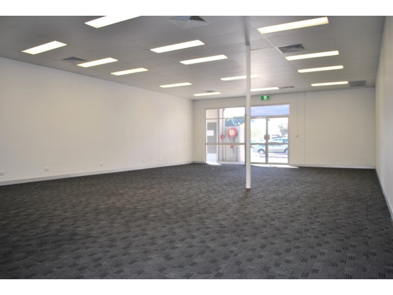 Shop 10/3-15 Dennis Road, Springwood QLD 4127