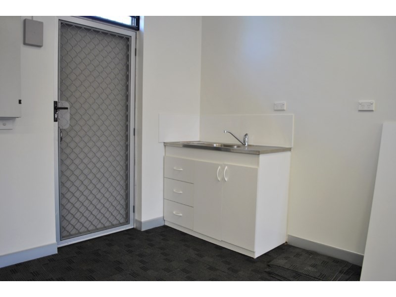 Shop 10/3-15 Dennis Road, Springwood QLD 4127