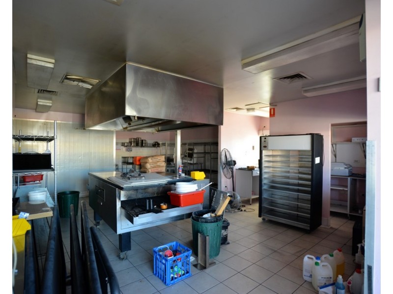 Shop 5/4 Leichhardt Street, Logan Central QLD 4114