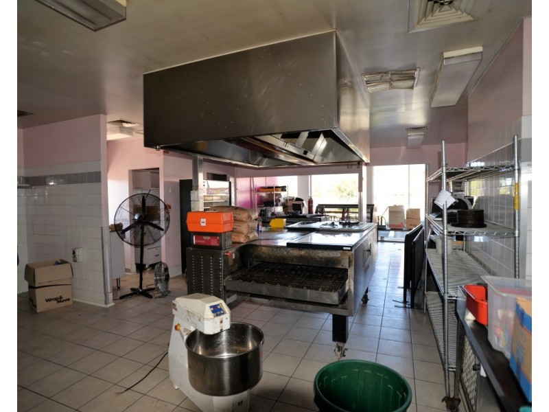 Shop 5/4 Leichhardt Street, Logan Central QLD 4114