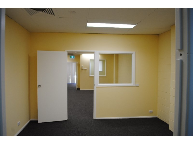 4A/21 Mayes Avenue, Logan Central QLD 4114