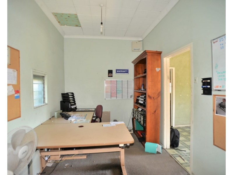 9 River Road, Waterford QLD 4133