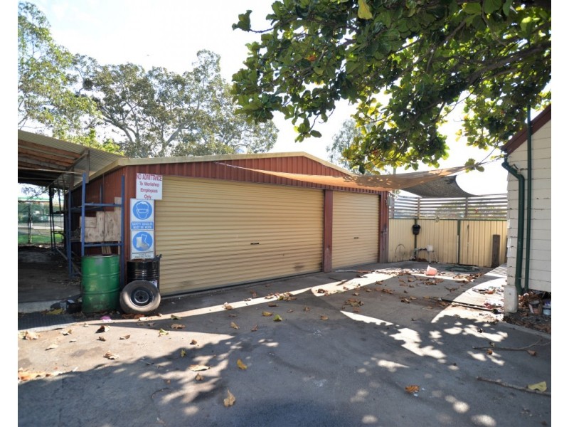 9 River Road, Waterford QLD 4133