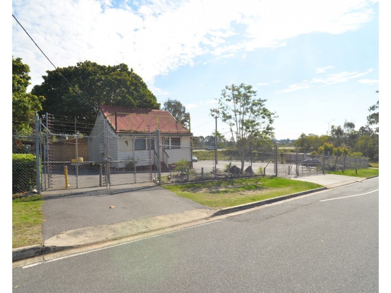 9 River Road, Waterford QLD 4133