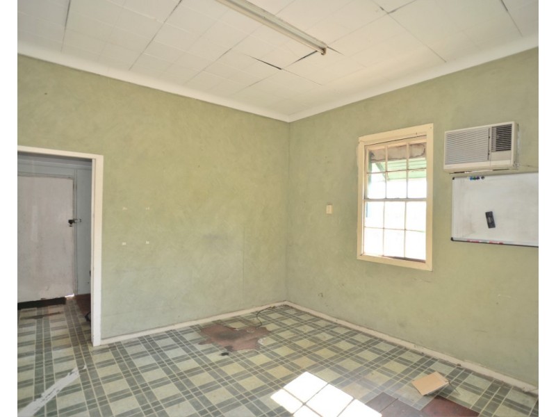 9 River Road, Waterford QLD 4133