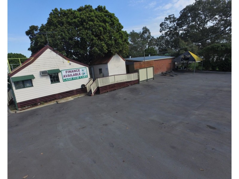 9 River Road, Waterford QLD 4133