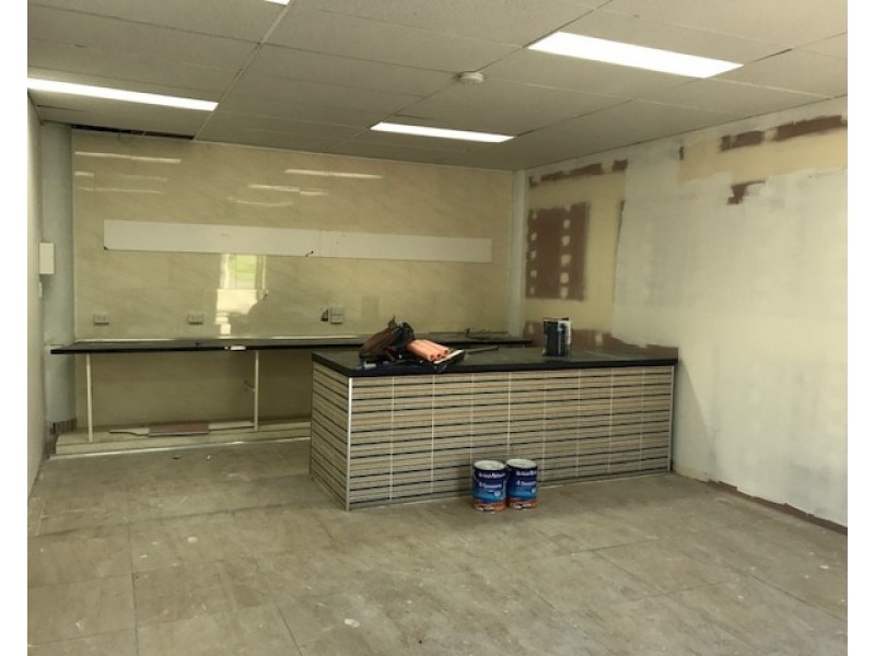 2/84 Wembley Road, Logan Central QLD 4114