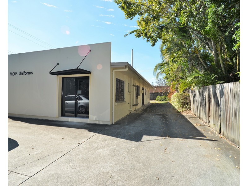 1 Briggs Road, Springwood QLD 4127