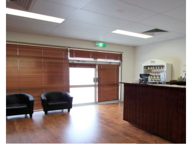 Shop 13/3-15 Dennis Road, Springwood QLD 4127